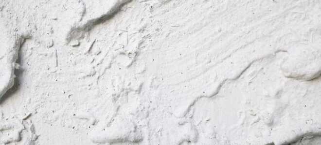 Клеим плитку на гипсовую штукатурку