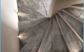 Какую плитку положить на лестницу в доме?