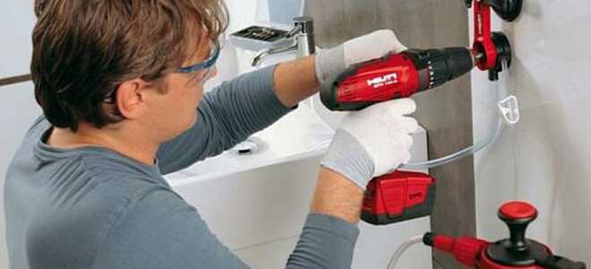 Как правильно сверлить кафельную плитку чтобы она не треснула