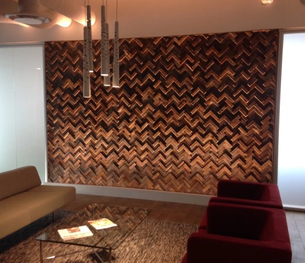 Деревянная мозаика в интерьере17