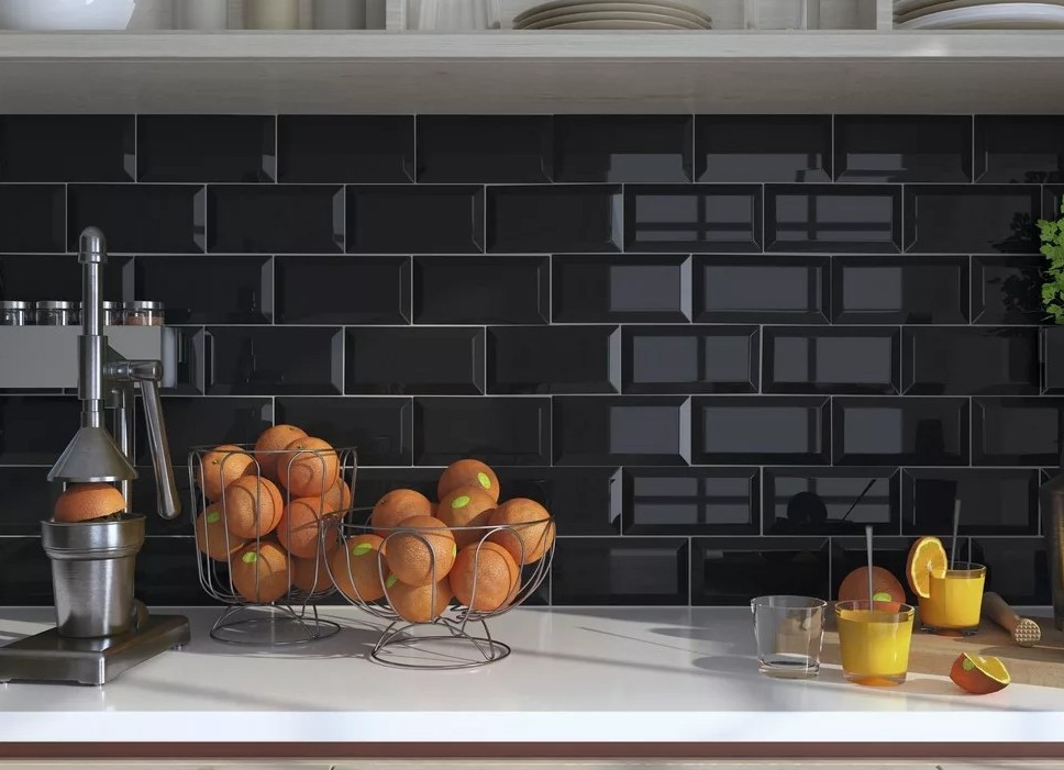 Фартук на кухню из Черной плитки3