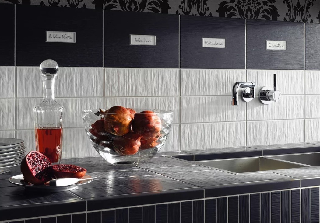 Фартук на кухню из прямоугольной плитки5