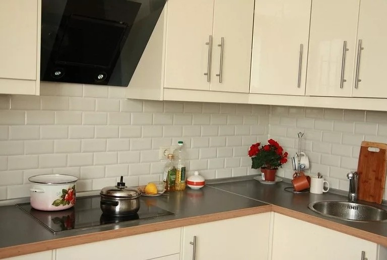 Фартук на кухню кабанчиком