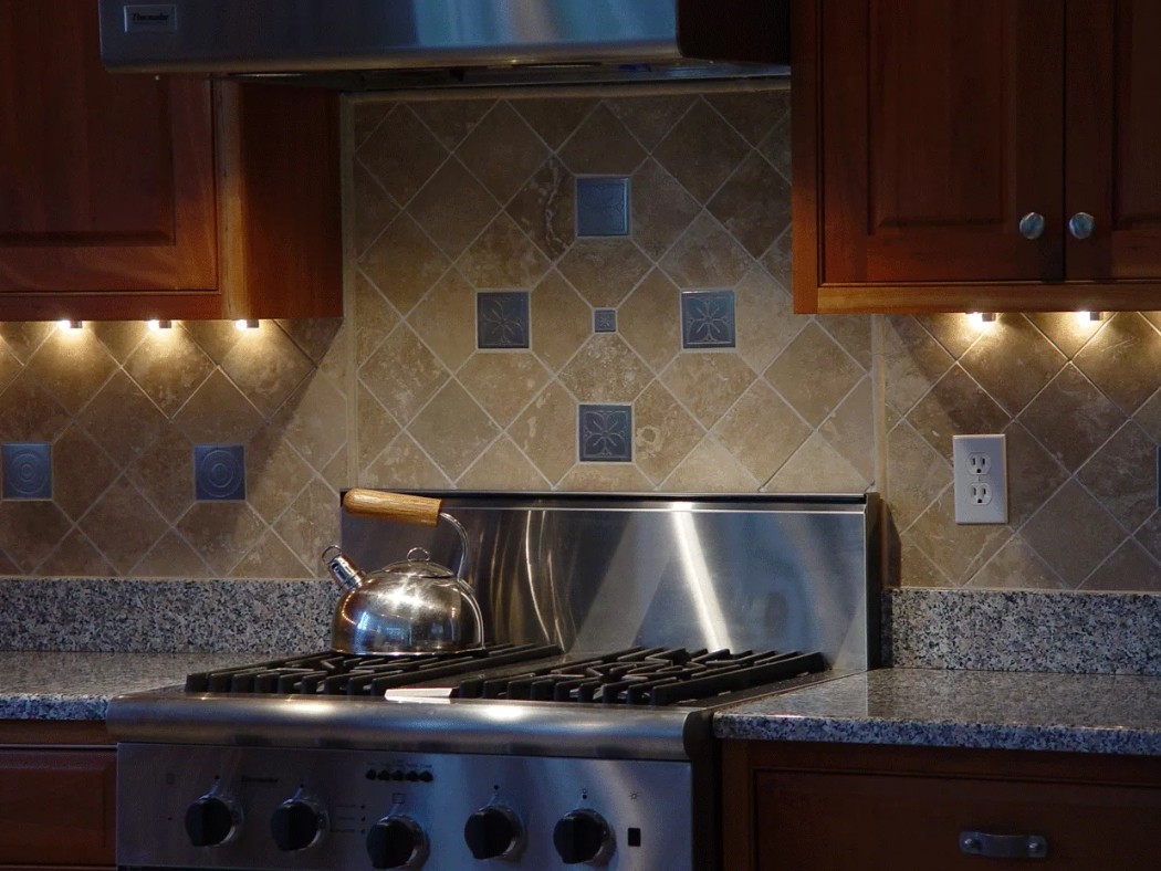 Фартук на кухню с диагональной укладкой2