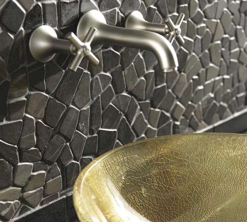 Каменная мозаика на стене5