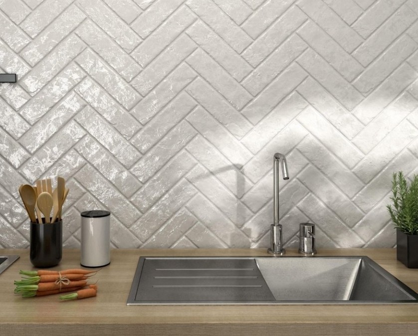 Плитка ёлочкой на фартук