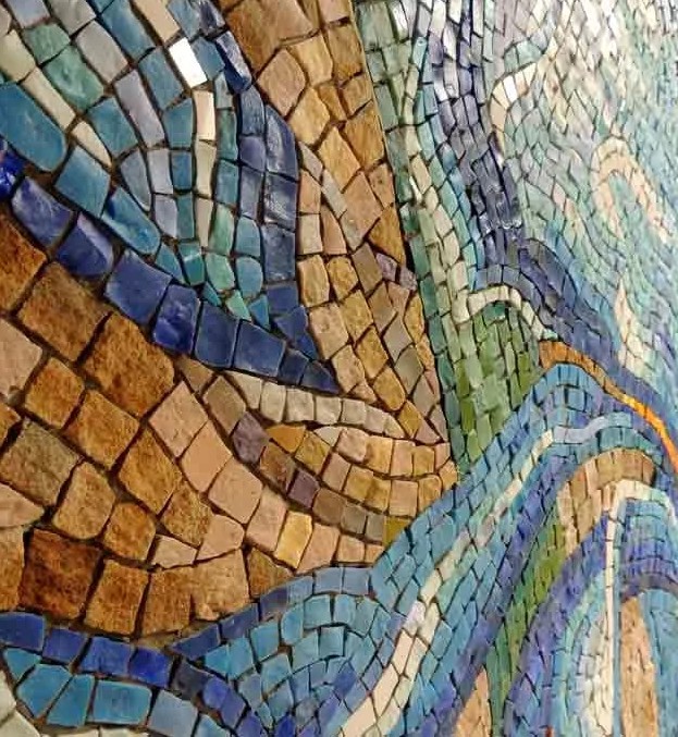 Смальта мозаика на стене