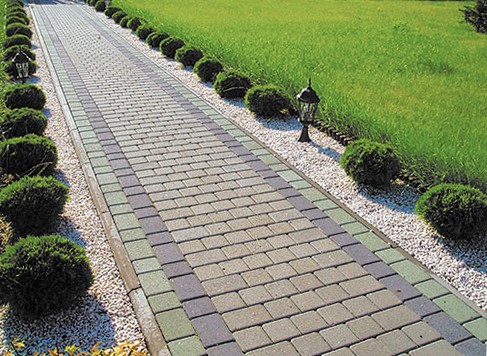 dorozhka-iz-trotuarnoj-plitki