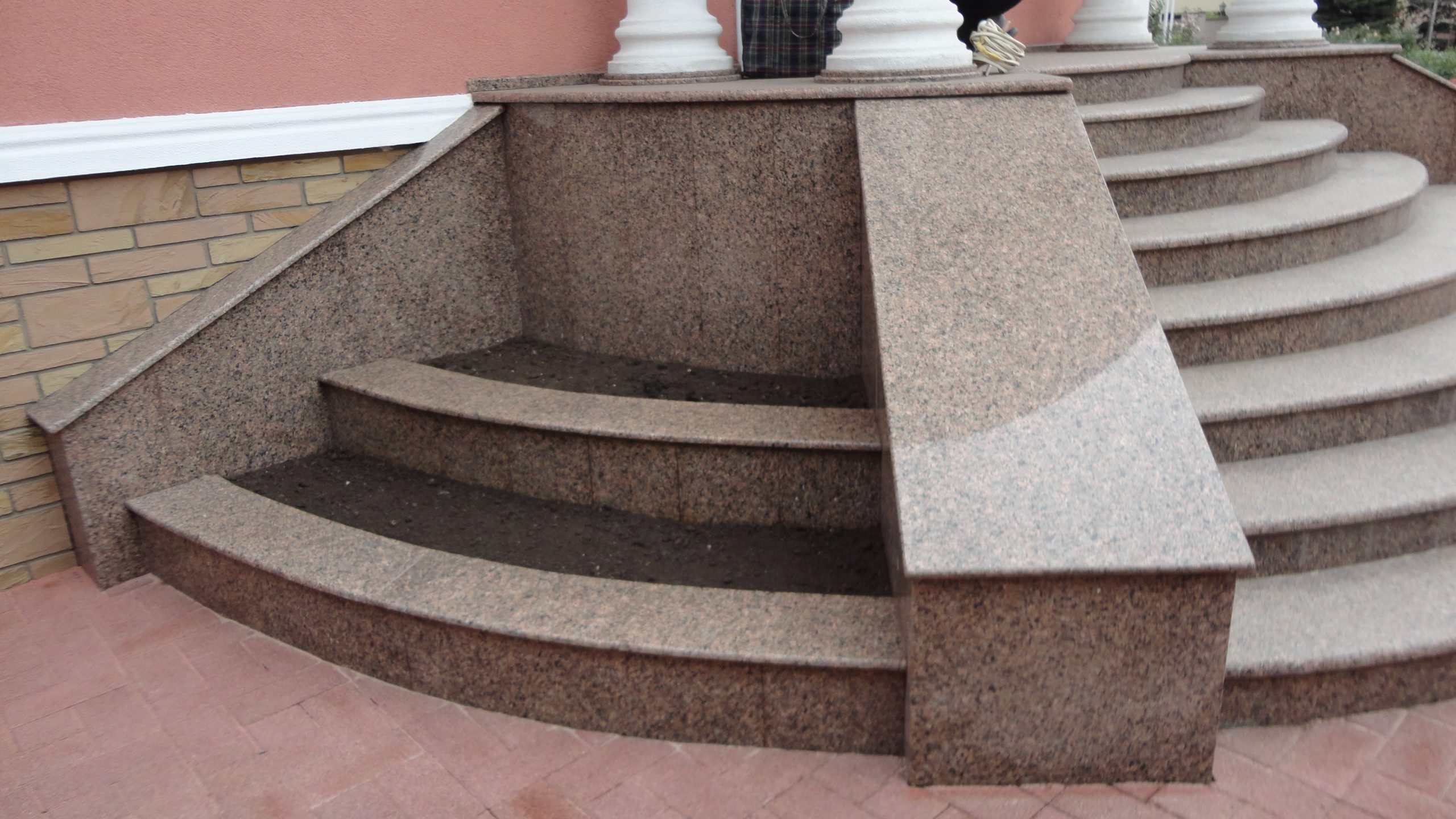 krilechki-granit-oblitcovka-100791s