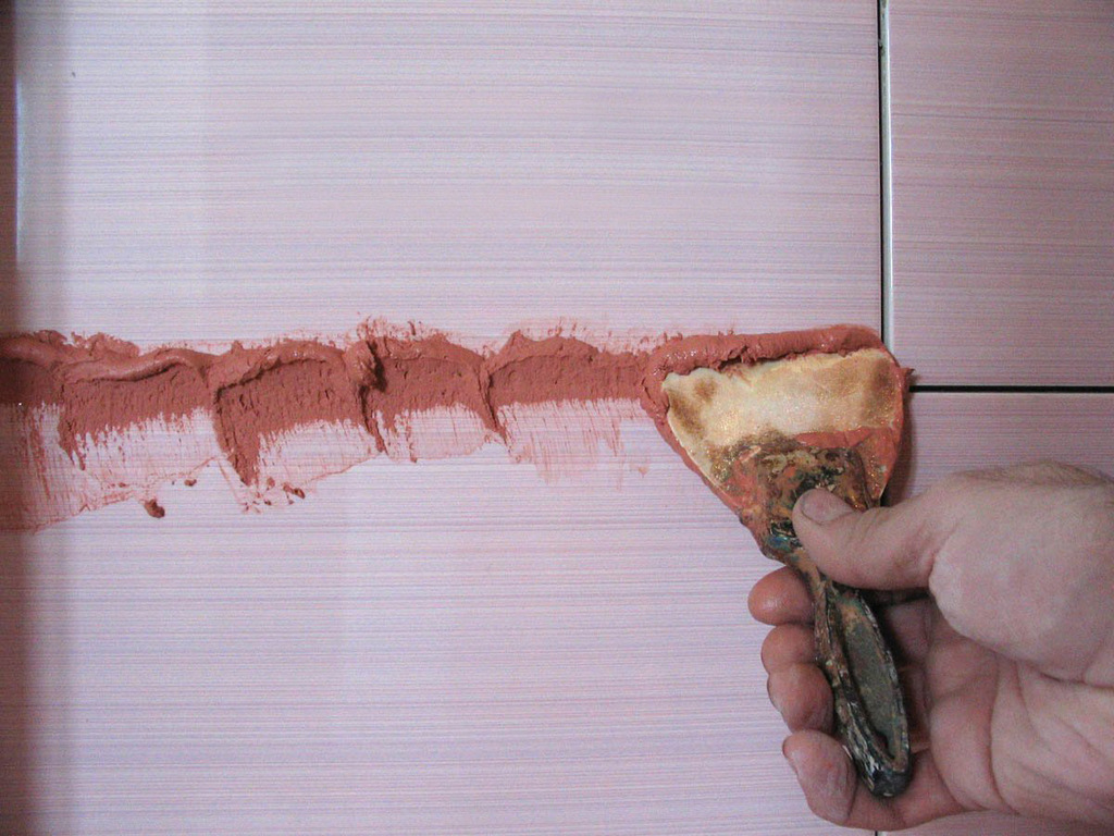 skolko-sohnet-zatirka-i-klej-posle-ukladki-2