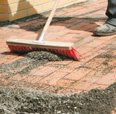 затирка швов на тротуарной плитке